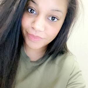 Meet your Posher, Alicia